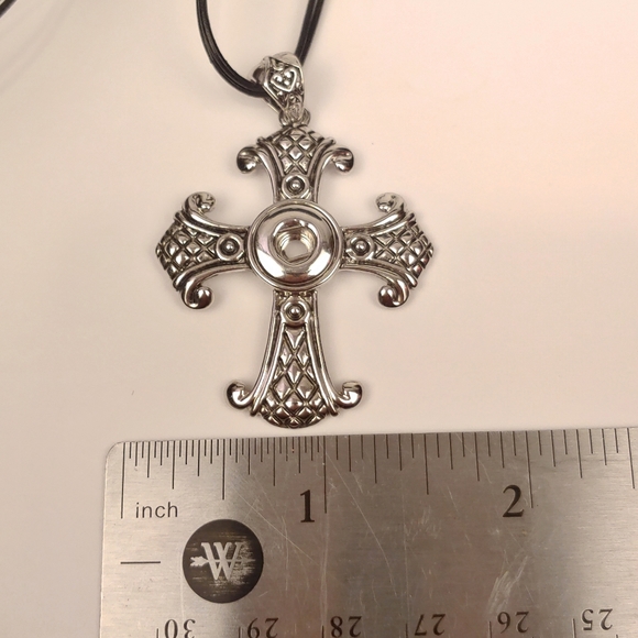 NWT Celtic Cross 12mm Mini Snap Charm Necklace - Picture 4 of 7